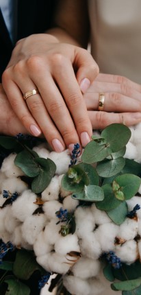 start planning a wedding